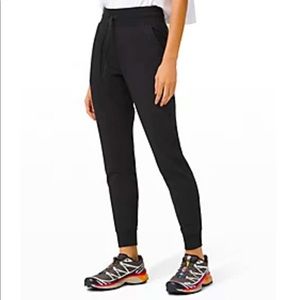 Lululemon Athletica - Warm Down Jogger